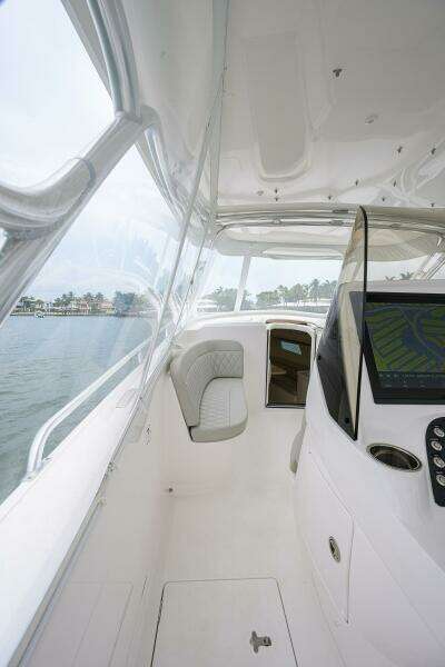 Intrepid 41 - Port Bow Seating