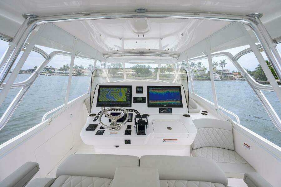 Intrepid 41 - Helm Station