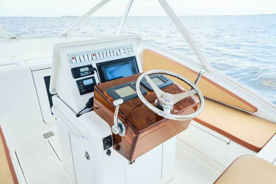 2003 Egg Harbor Predator Express