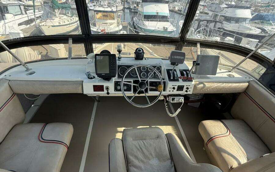 1983 Bayliner 3870 Motoryacht