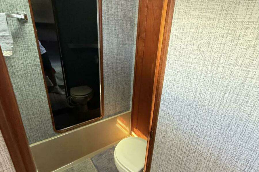 1983 Bayliner 3870 Motoryacht