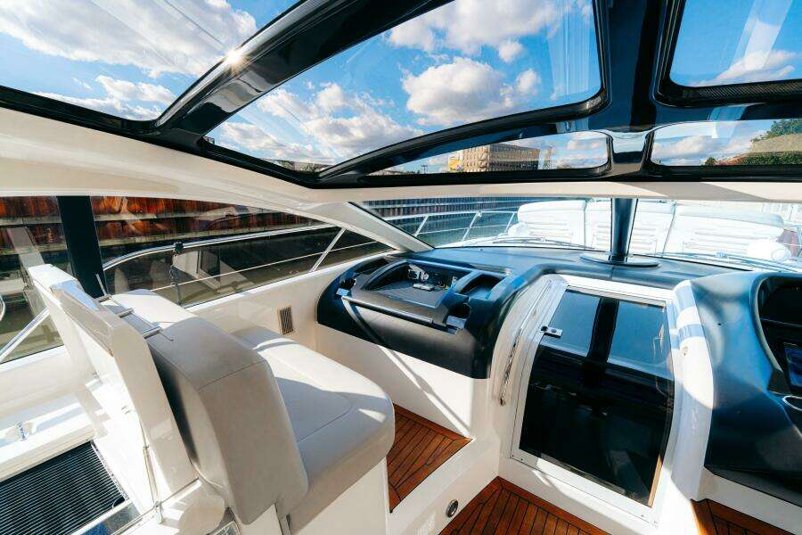 2014 Sunseeker Predator 60