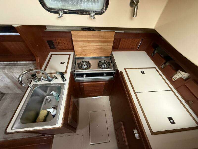 1991 Island Packet IP-29