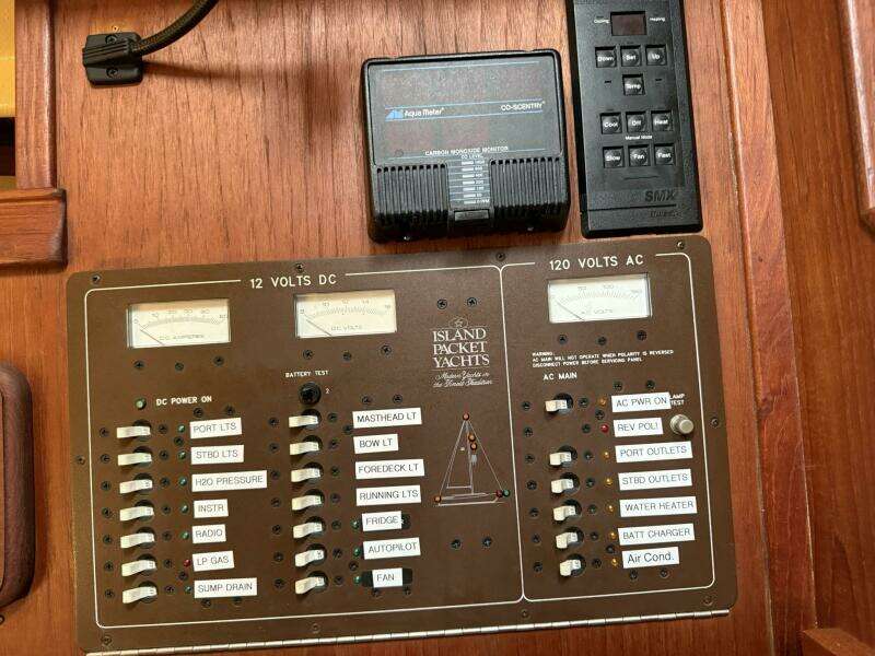 1991 Island Packet IP-29