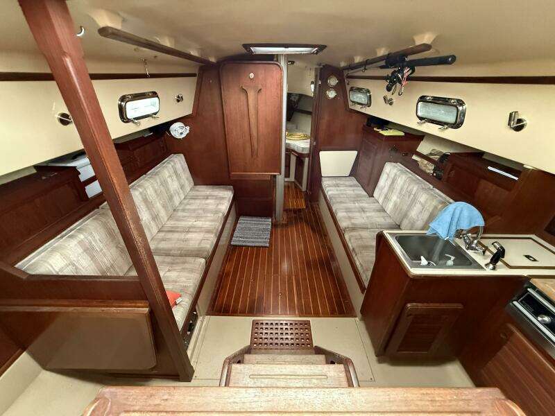 1991 Island Packet IP-29