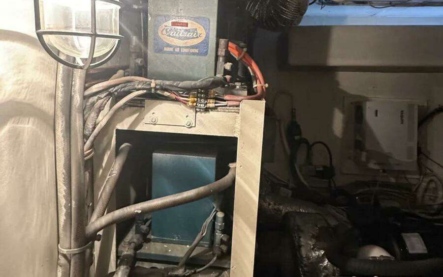 1974 Hatteras 58 Yachtfish