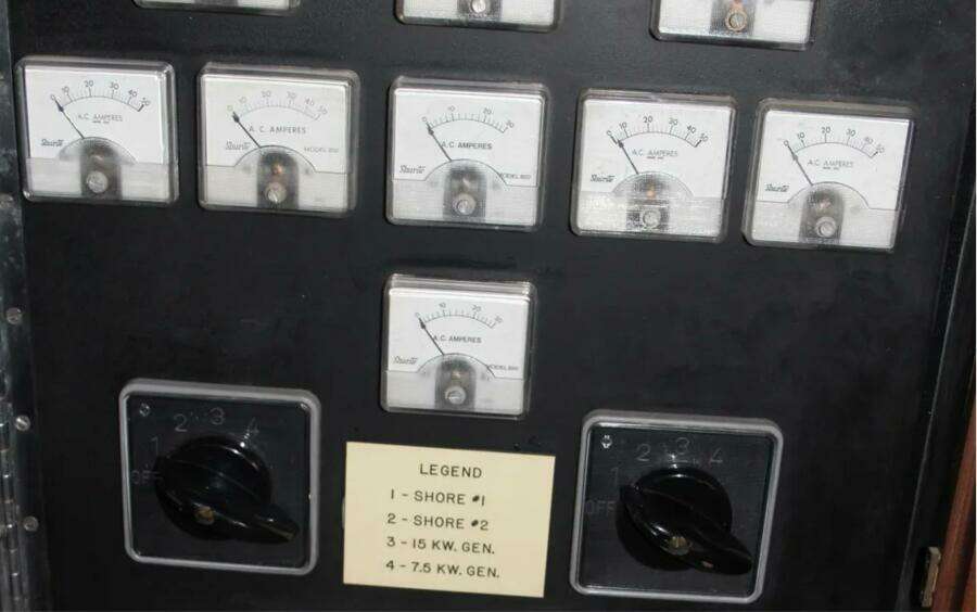 1974 Hatteras 58 Yachtfish