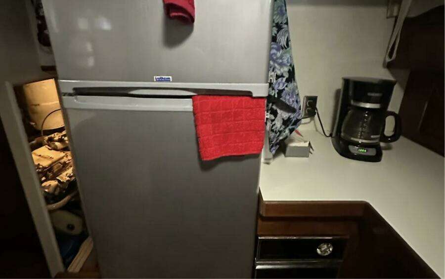 1974 Hatteras 58 Yachtfish