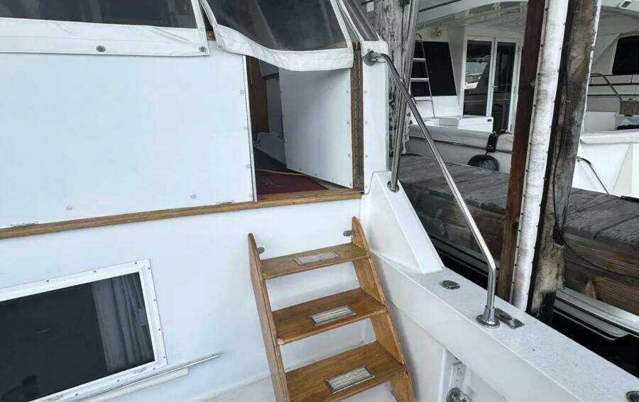 1974 Hatteras 58 Yachtfish