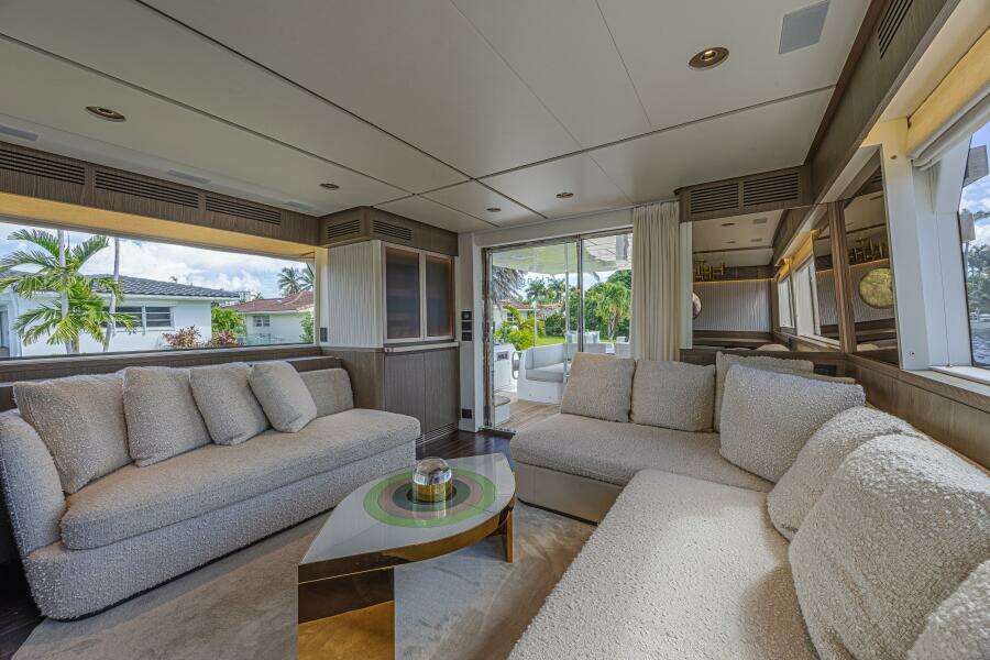 2022 Azimut Magellano 66