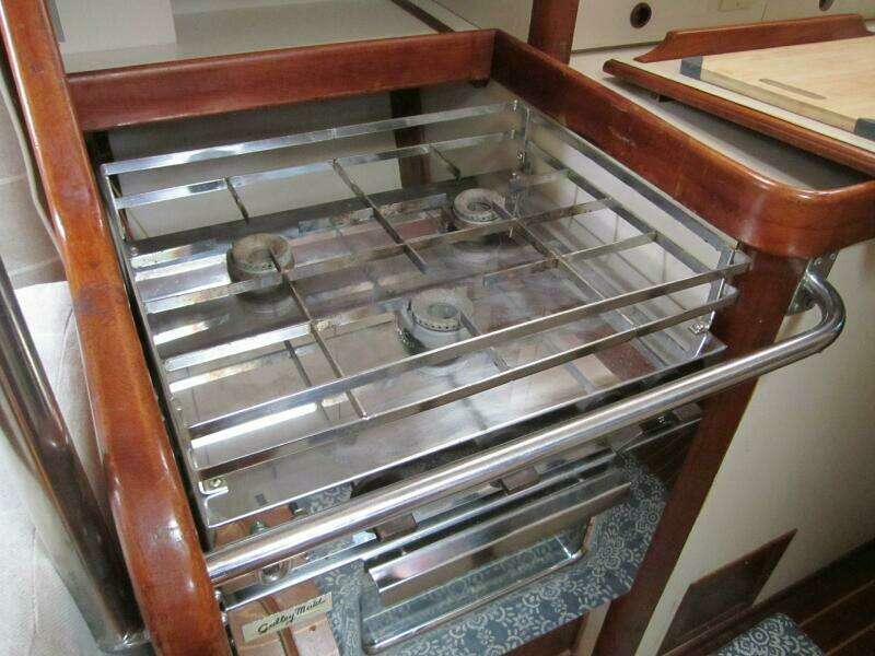 1985 Endeavour 38 CC