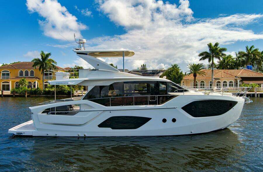 2025 Absolute 52 Fly