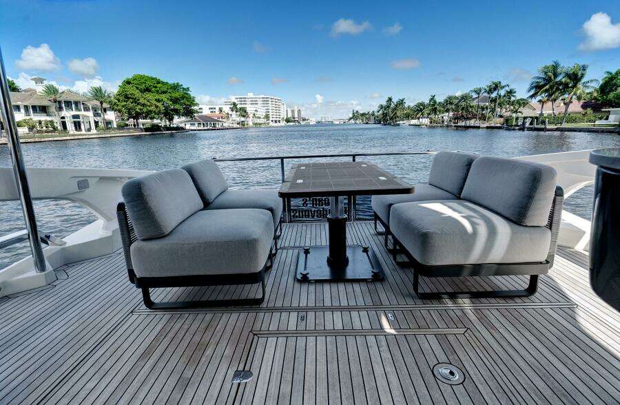 2025 Absolute 52 Fly