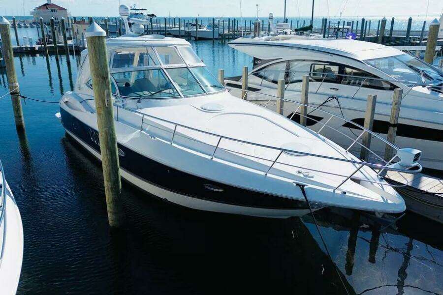 2006 Cruisers Yachts 420 Express