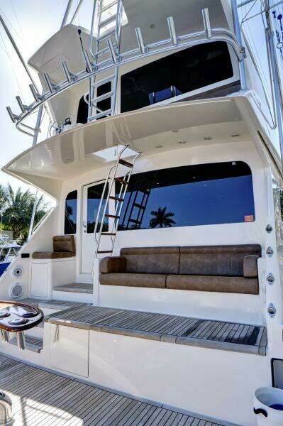 2008 Viking 74 Enclosed Bridge