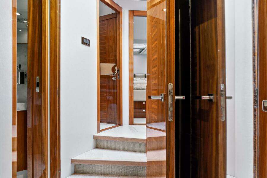 2020 Sunseeker Manhattan 52