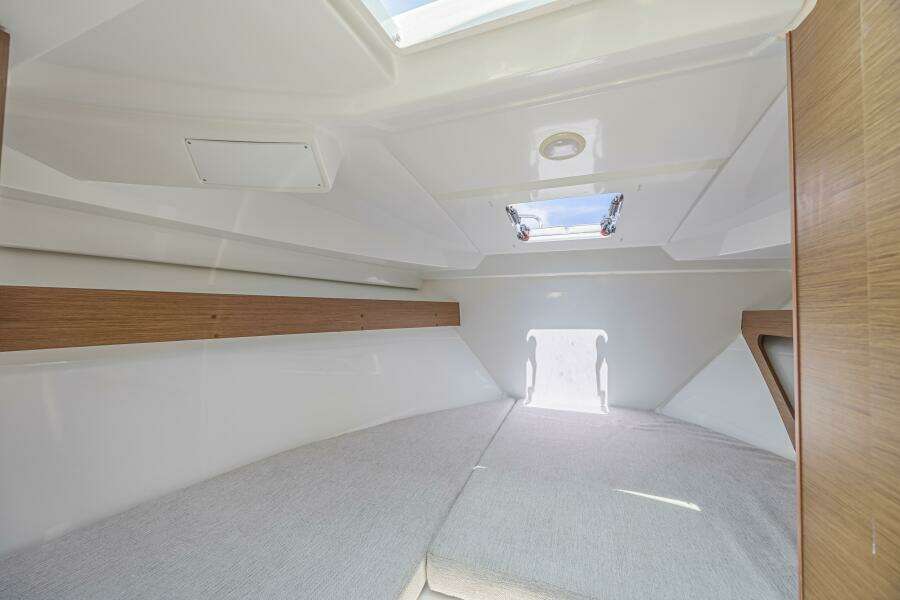 2022 Jeanneau NC 795 Series 2