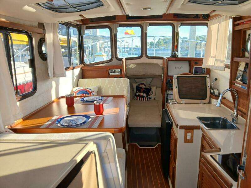 2009 Ranger Tugs R-25