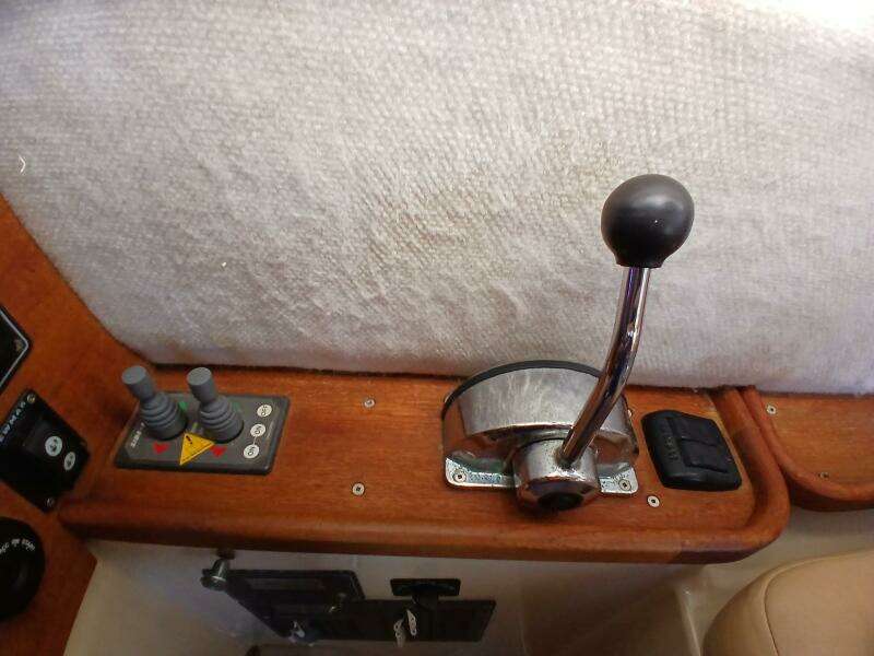 2009 Ranger Tugs R-25