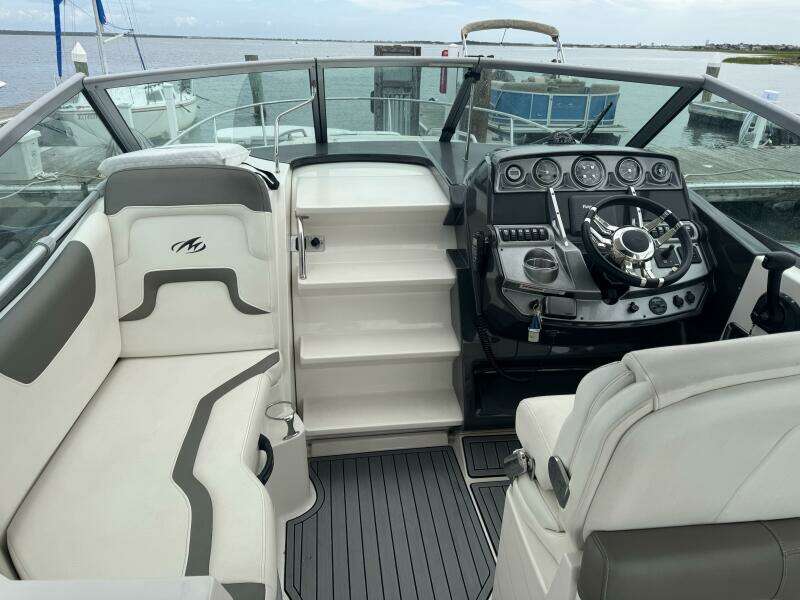 2013 Monterey 260 SCR