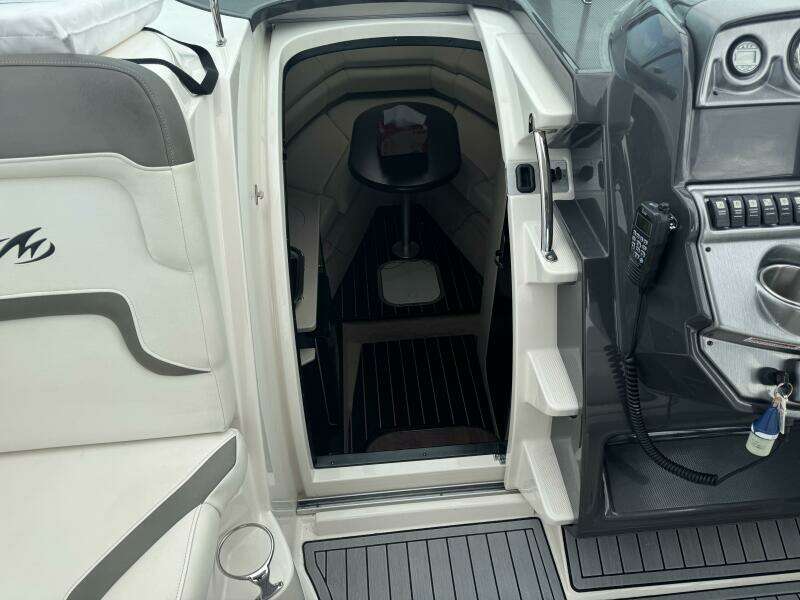 2013 Monterey 260 SCR