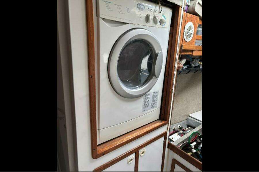 1999 Manta 40 Sail Catamaran