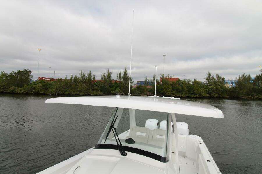 2024 Intrepid Nomad SE