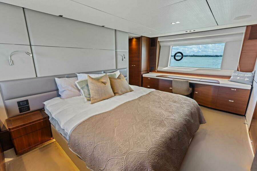 2018 Princess Y75 Motor Yacht