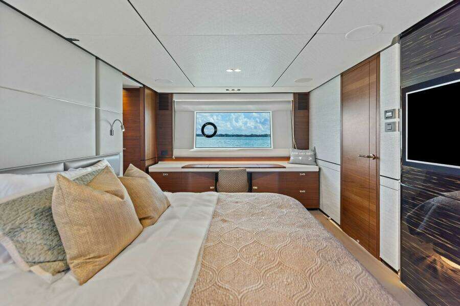 2018 Princess Y75 Motor Yacht