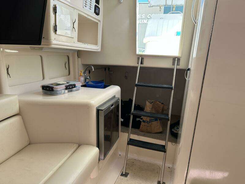 1994 Intrepid 376 Walkaround