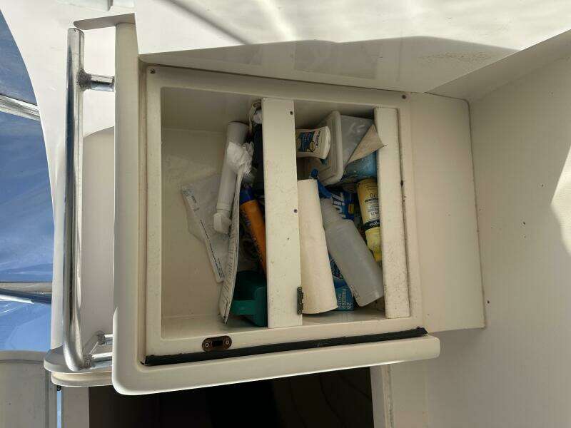 1994 Intrepid 376 Walkaround