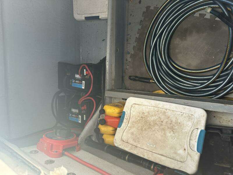 1994 Intrepid 376 Walkaround