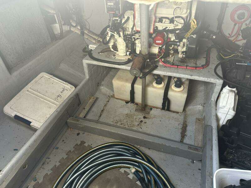 1994 Intrepid 376 Walkaround