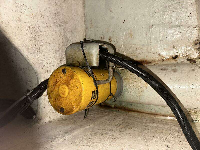 1994 Intrepid 376 Walkaround