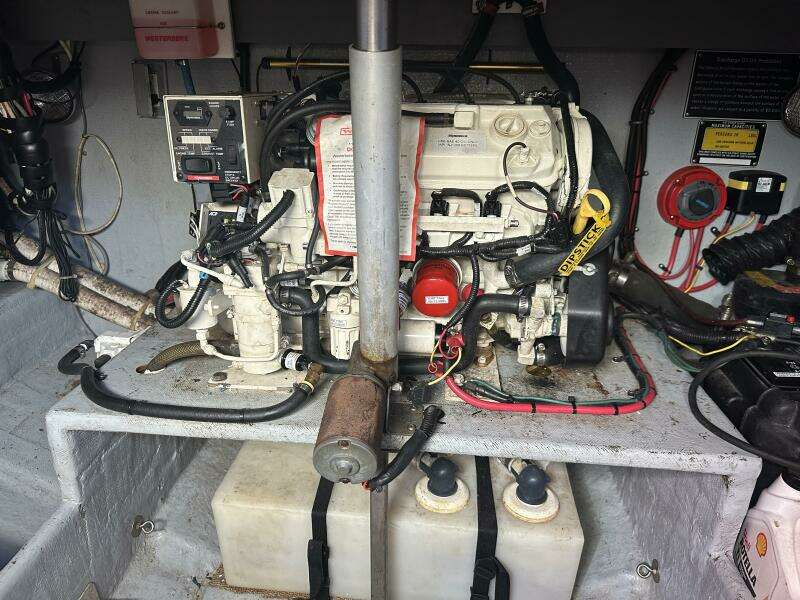 1994 Intrepid 376 Walkaround