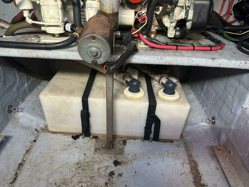 1994 Intrepid 376 Walkaround