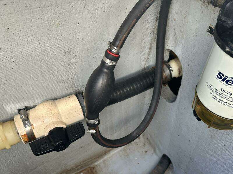 1994 Intrepid 376 Walkaround