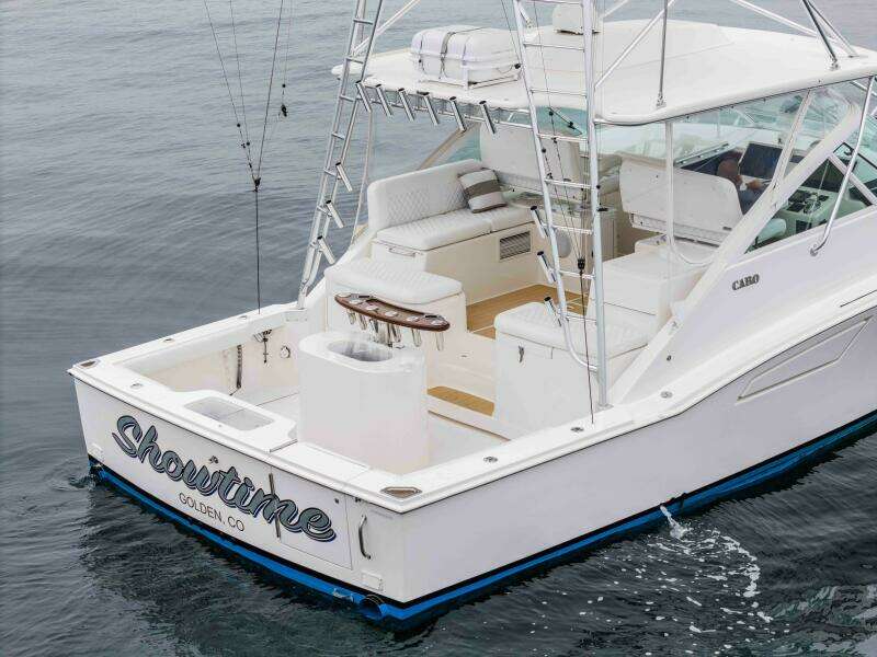 2008 Cabo 38 Express SHOW TIME - Cockpit