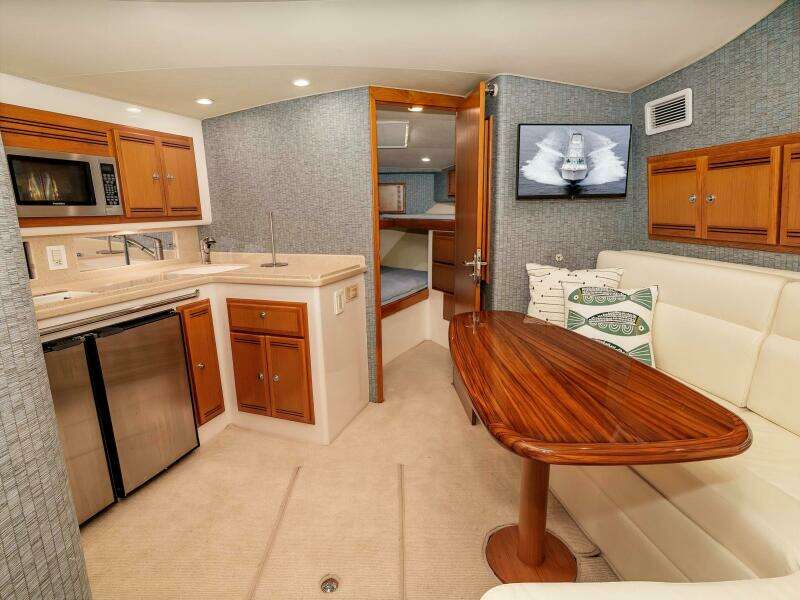2008 Cabo 38 Express SHOW TIME - Galley/Salon