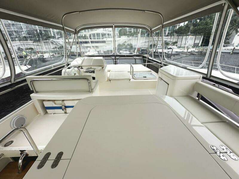 2014 Ferretti Yachts 530