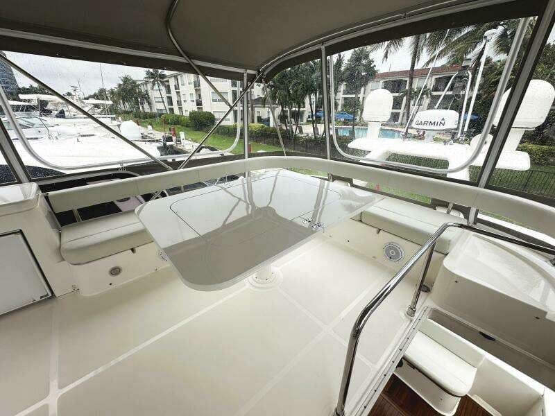 2014 Ferretti Yachts 530