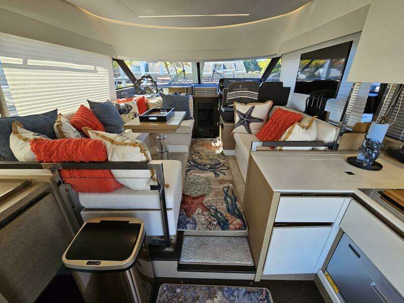 2018 Prestige 460 Fly