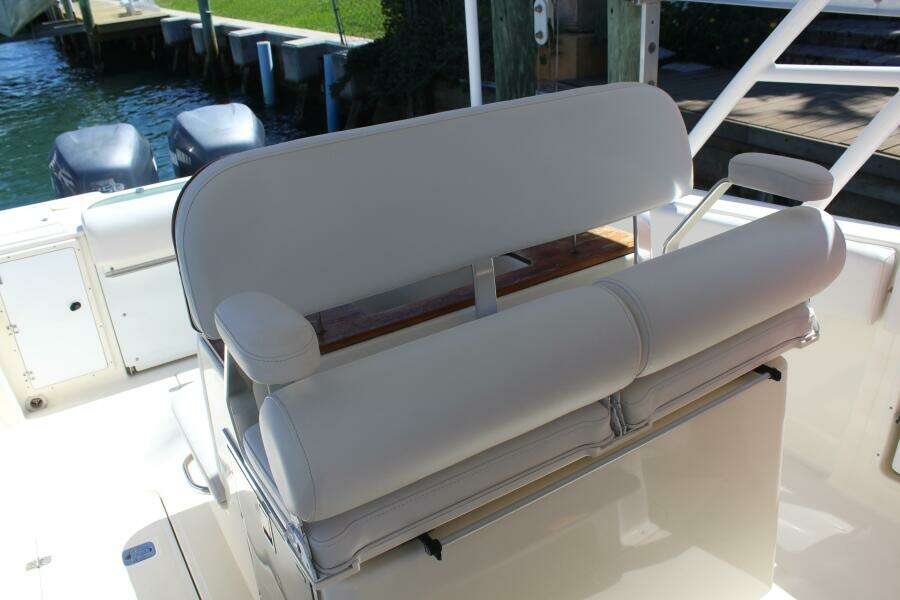 2008 Pursuit 3100 Sport