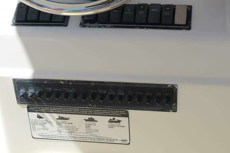 2008 Pursuit 3100 Sport