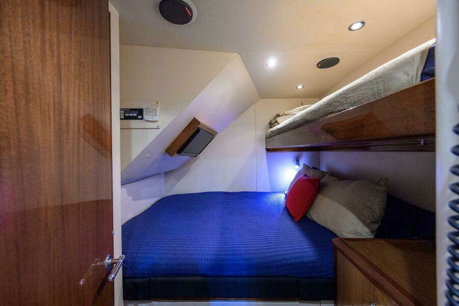 2009 Hatteras Enclosed Bridge