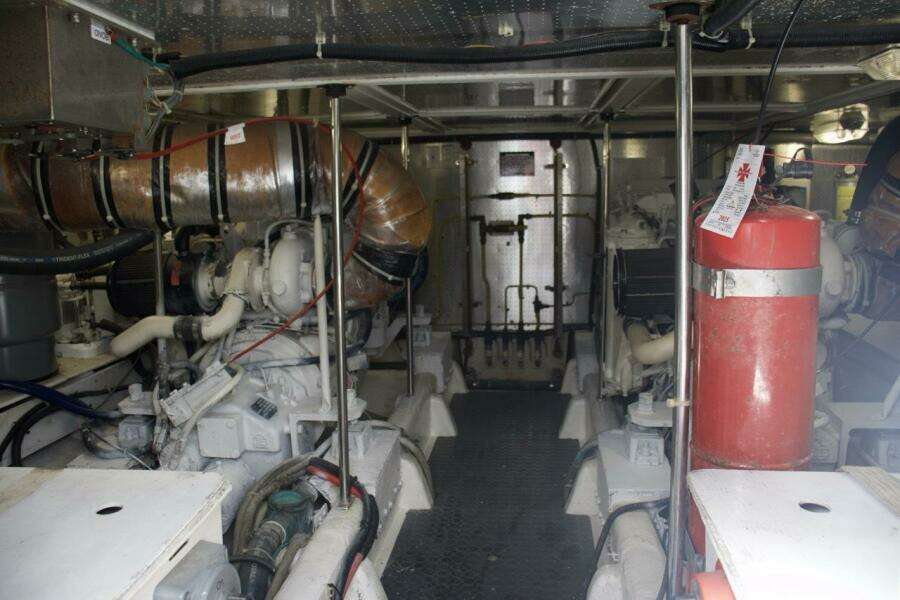 2002 McKinna 57 Pilothouse