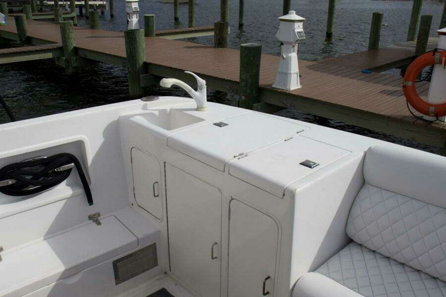 2002 McKinna 57 Pilothouse