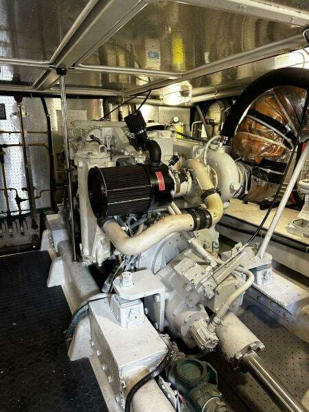 2002 McKinna 57 Pilothouse