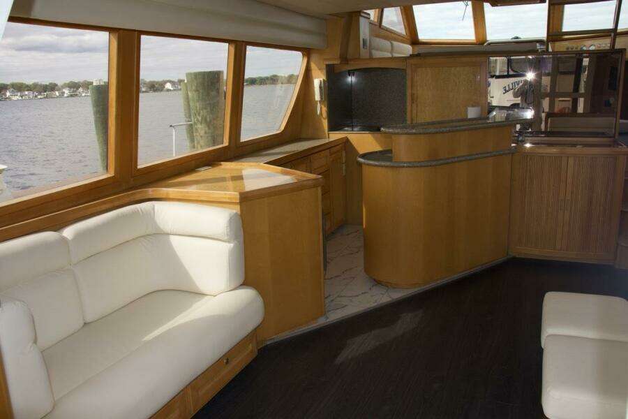 2002 McKinna 57 Pilothouse