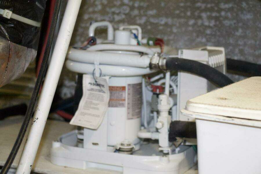 2002 McKinna 57 Pilothouse